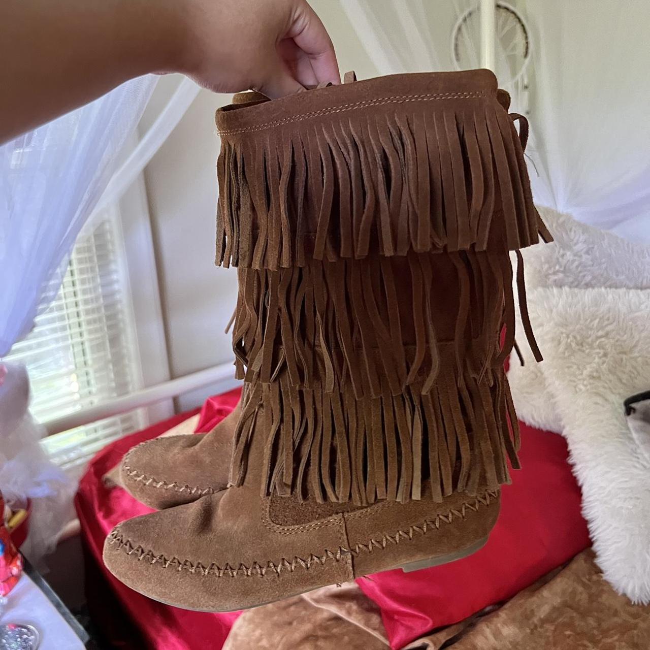 minnetonka boots womens