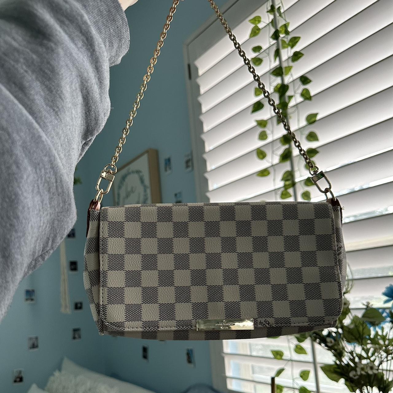 Louis Vuitton Women's Grey and White Bag | Depop