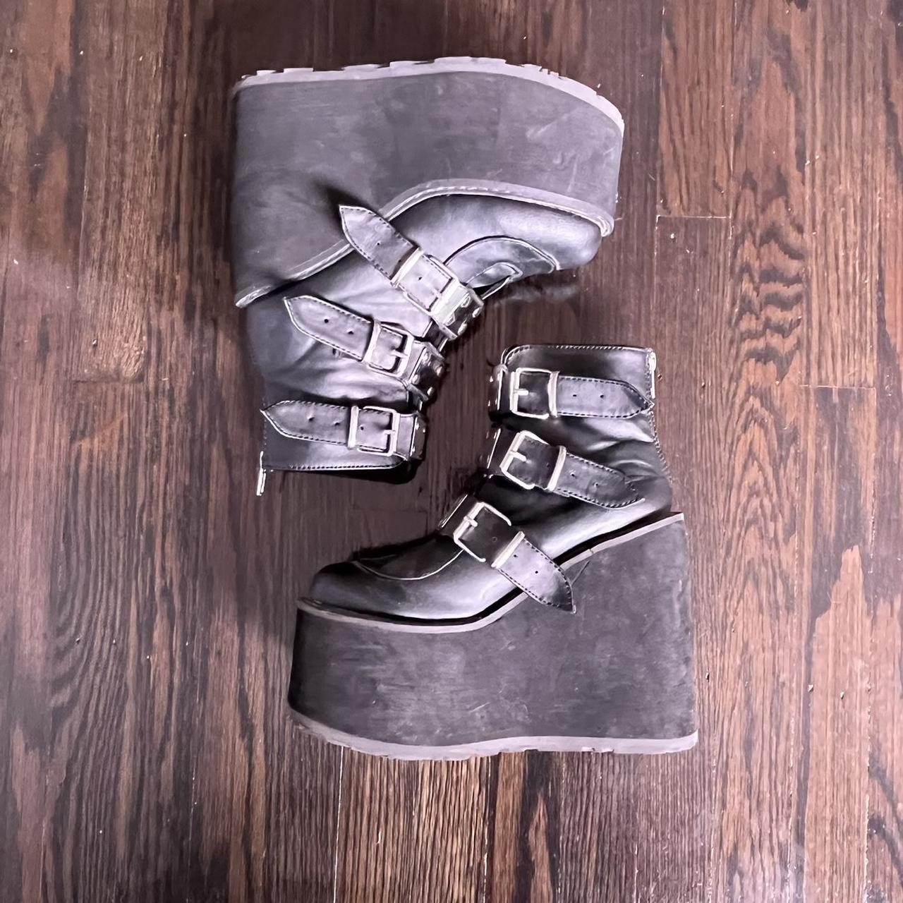 demonia boots clearance