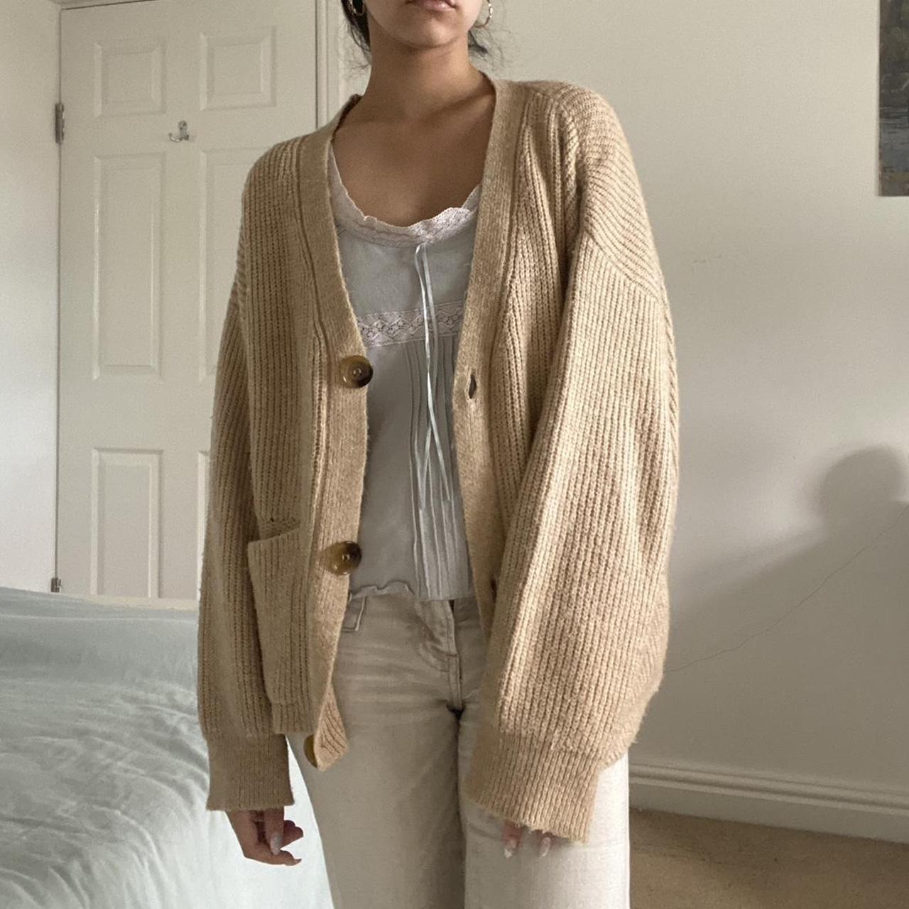 Beige oversized cardigan By h and m and really good... - Depop