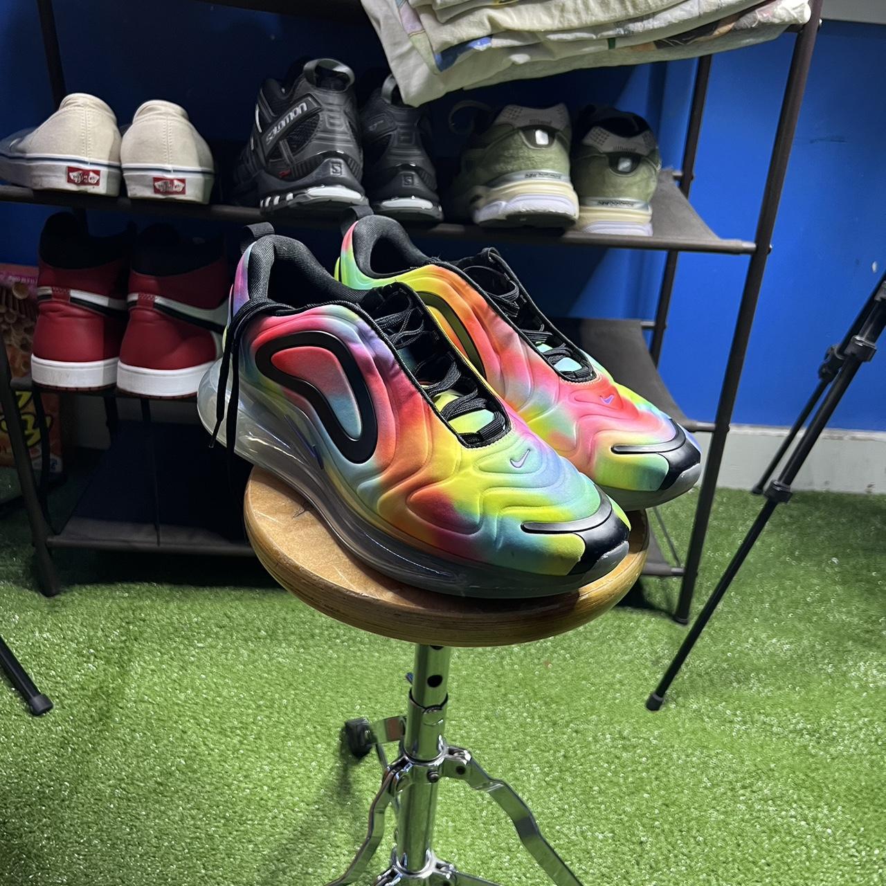 nike running shoes pink and yellow