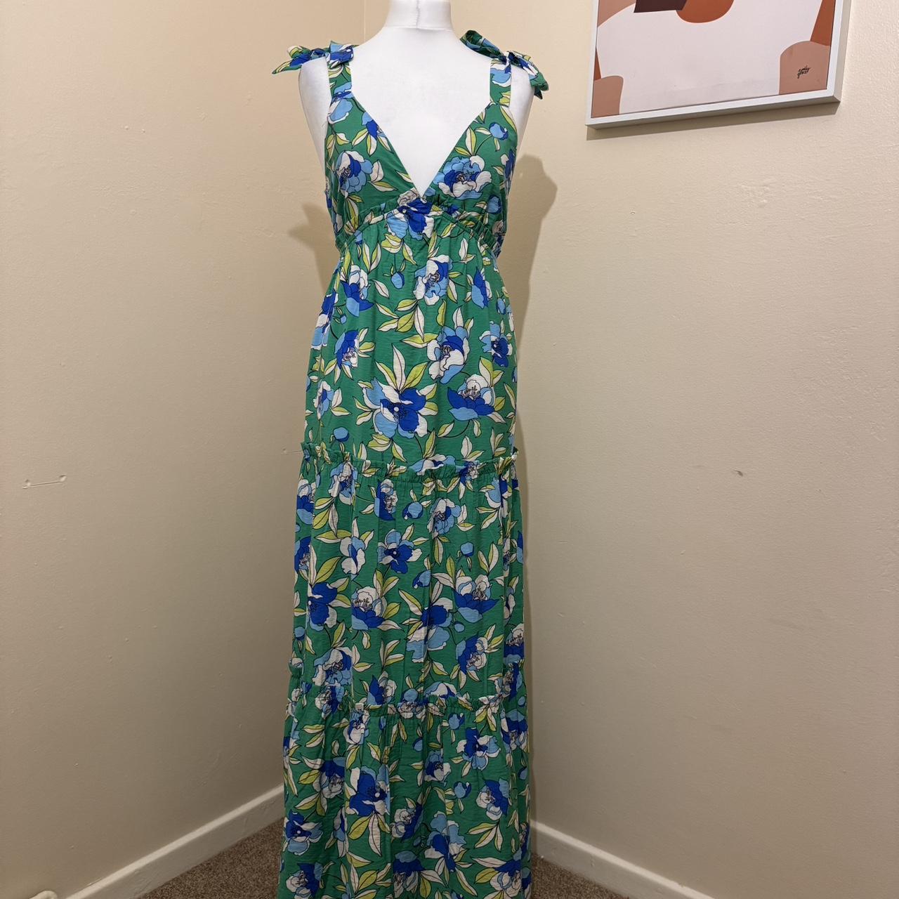 Monteau Los Angeles Floral tiered maxi dress Brand... - Depop