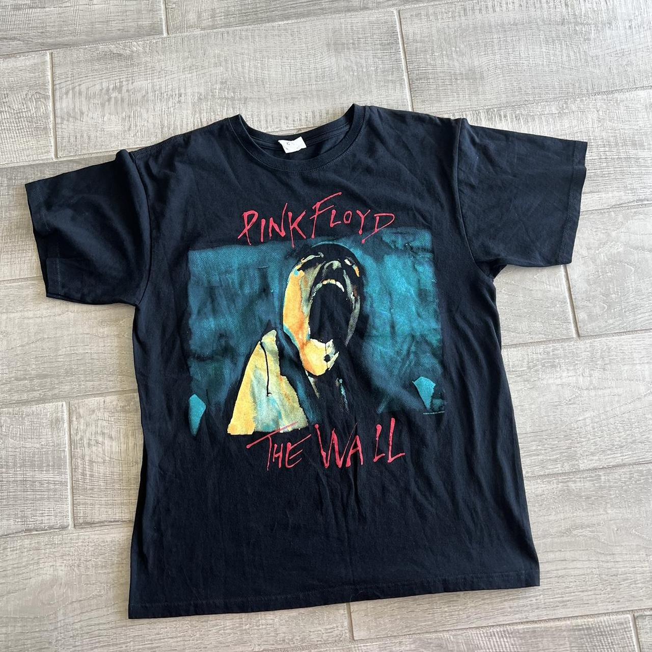 Vintage Pink Floyd The Wall black cotton tshirt... Depop