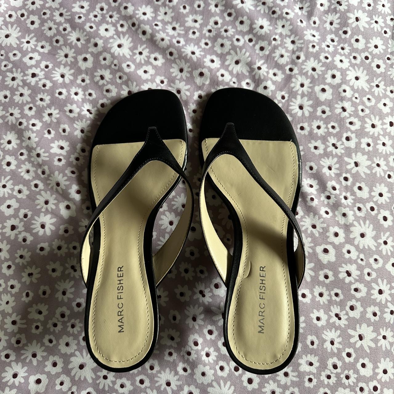 Marc Fisher Women's Black and Cream Sandals | Depop