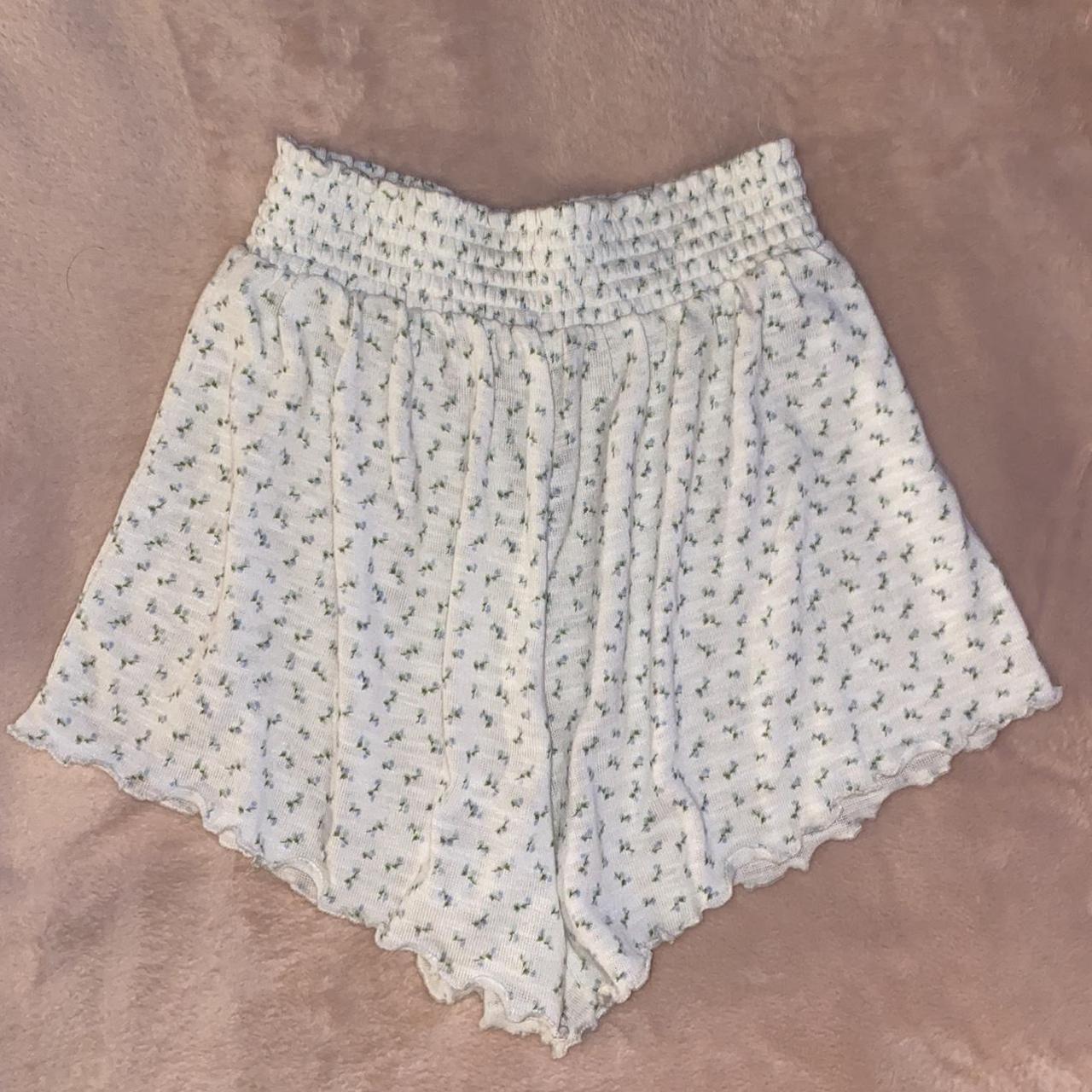 Floral sleep shorts Fairy vibes so cute 🧚🏾‍♀️ Will fit - Depop