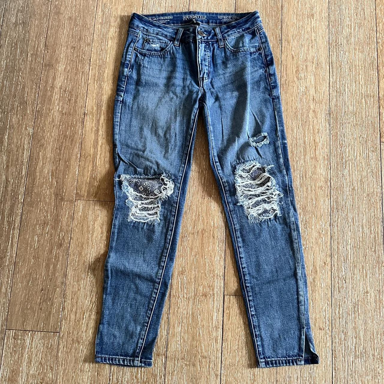 item listed by estyg