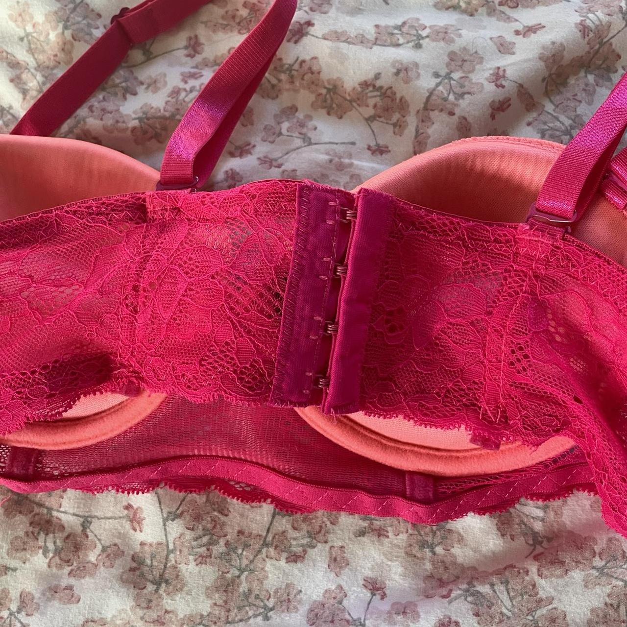 34 B Y2k Xoxo Bright Pink Lace Bow Bra 4 Hook Depop