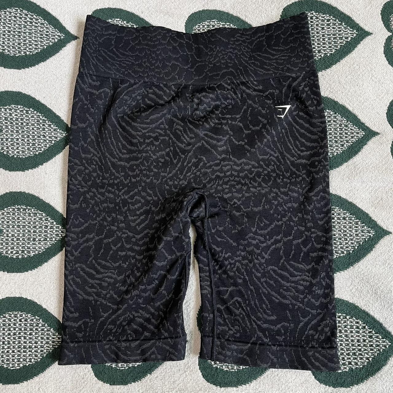 item listed by getlostthrifting