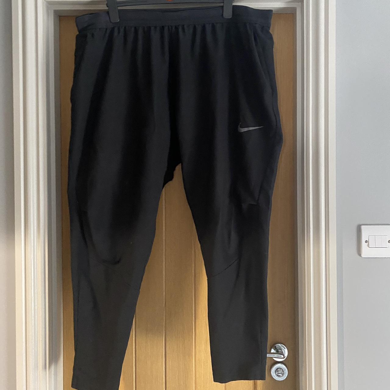 mens black nike jogging bottoms