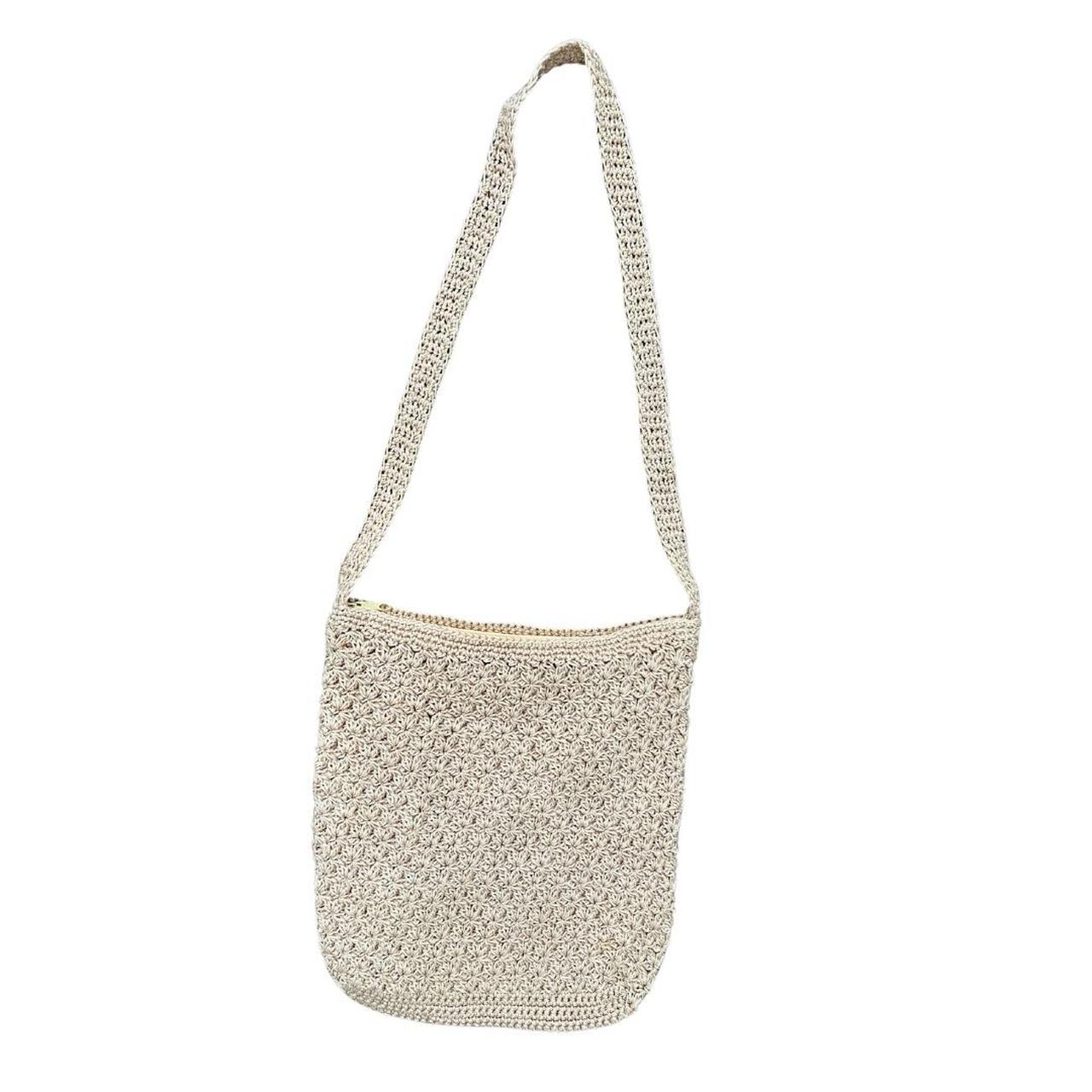 Crochet tan cross body borsani purse. Boho vibes