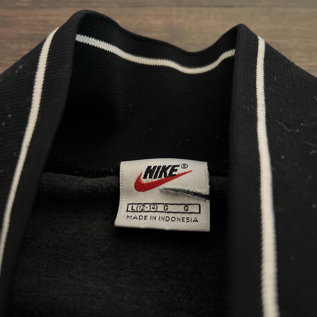 VINTAGE NIKE COAT - size L barely worn - super... - Depop