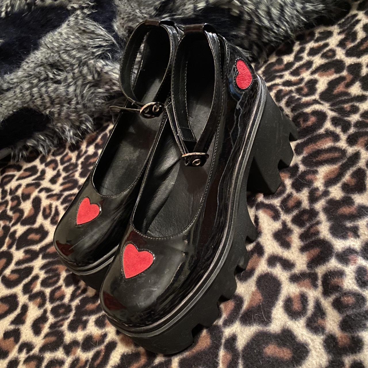 lamoda chunky heart heeled shoes in black