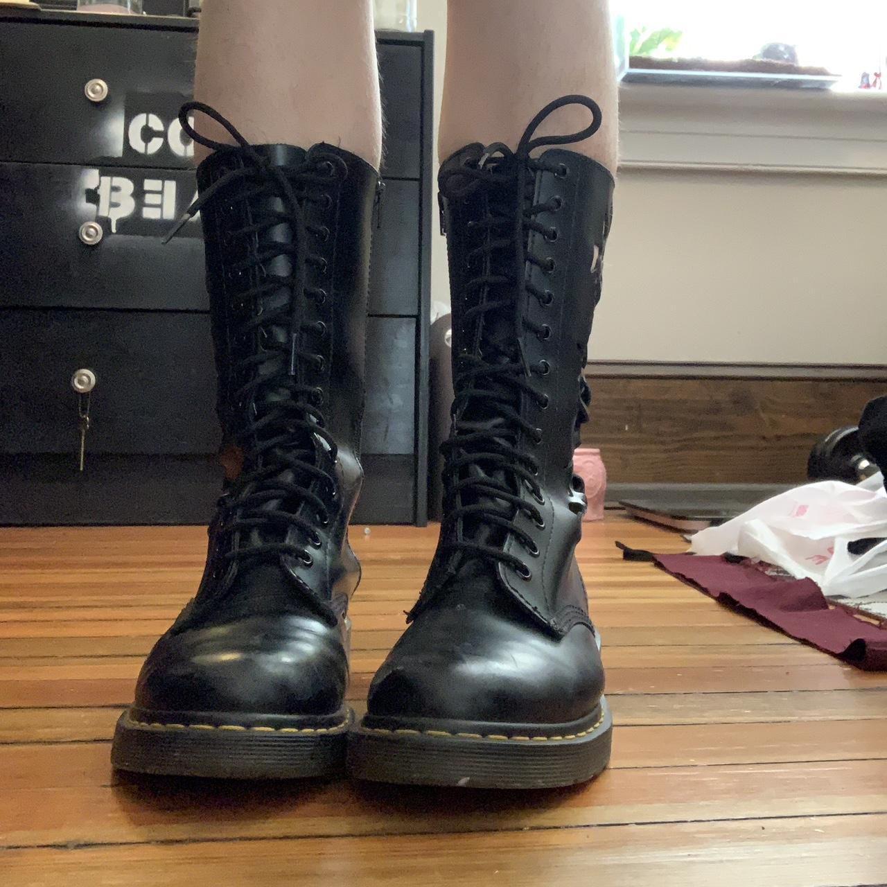 dr martens rose