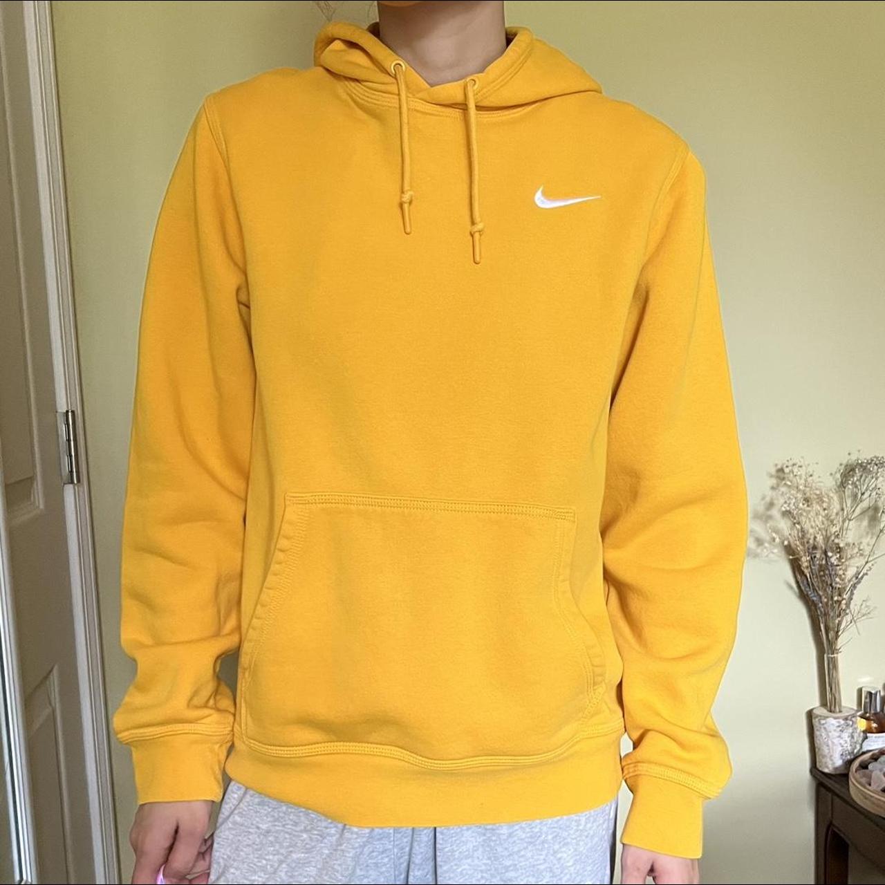 Women's yellow hot sale nike sweatshirt