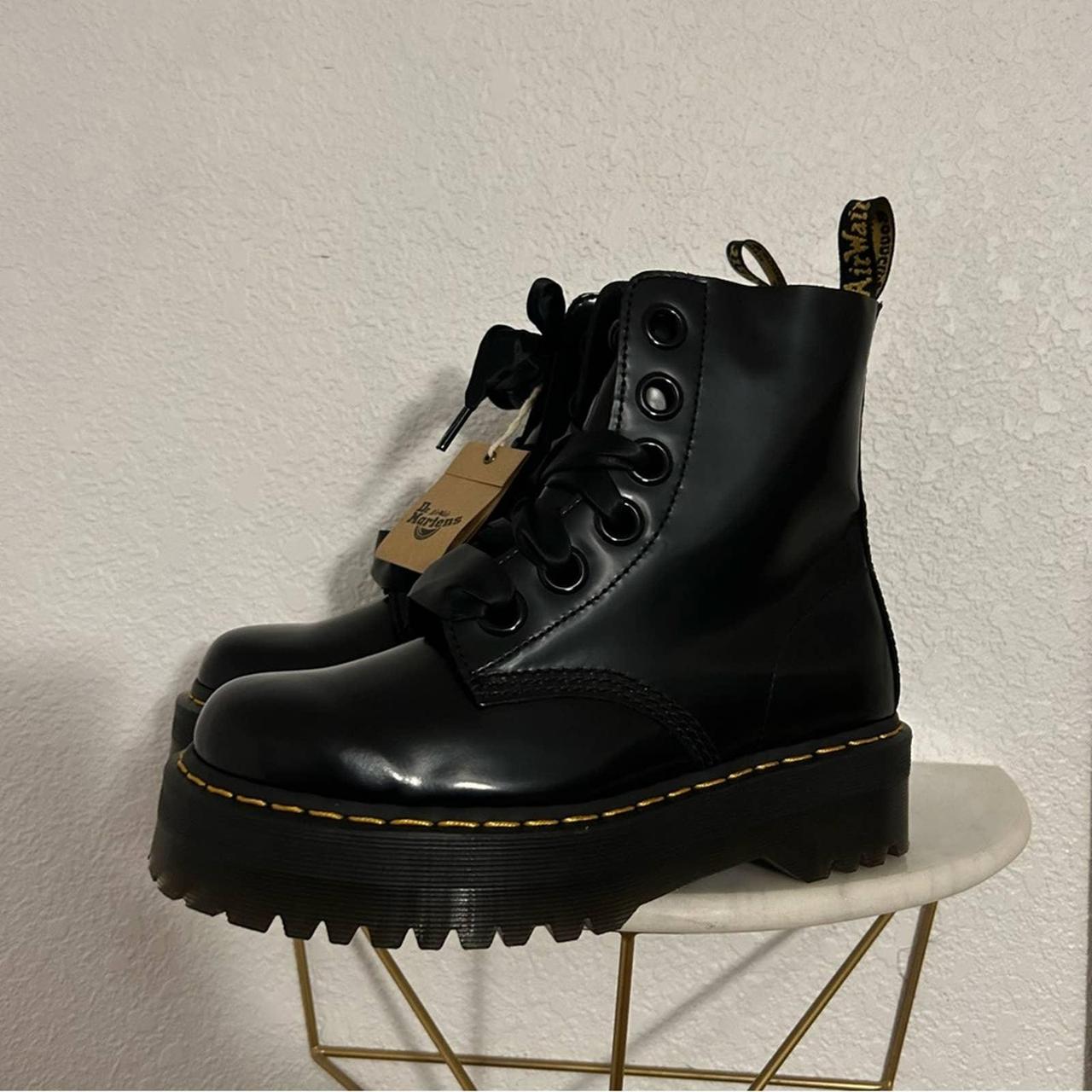 dr martens molly patent