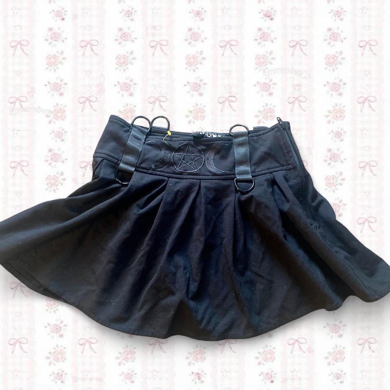 item listed by lilyh4rt