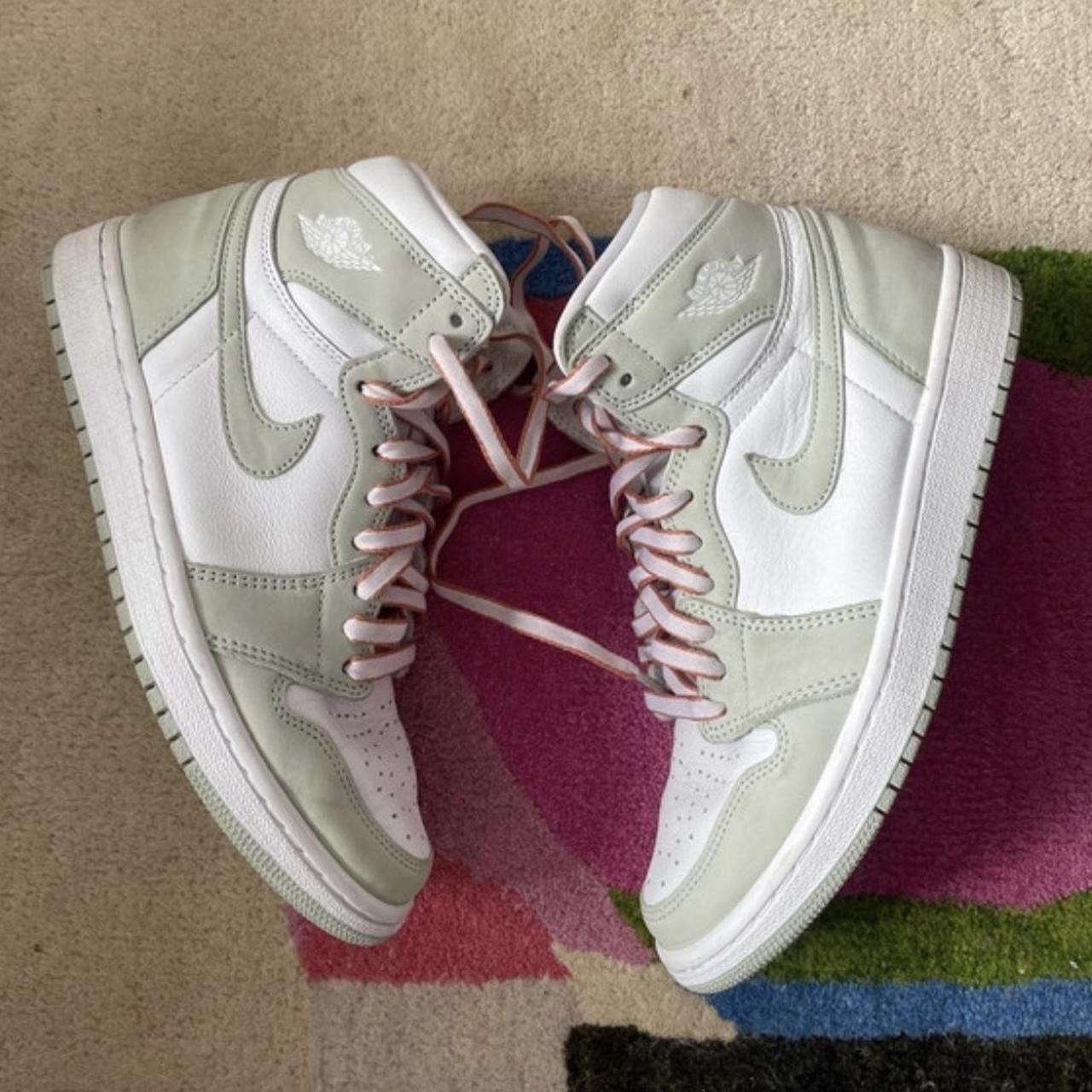 seafoam jordan 1 pink laces