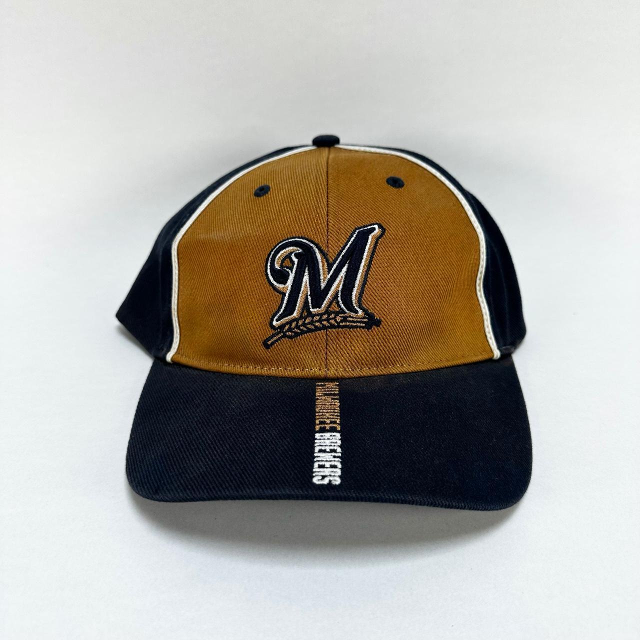 OK THIS ONE IS COOL: VINTAGE MILWAUKEE BREWERS - Depop