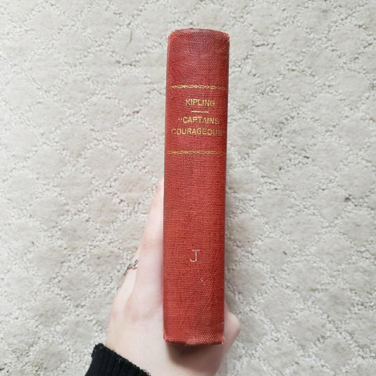 item listed by mrtumnusbookshop
