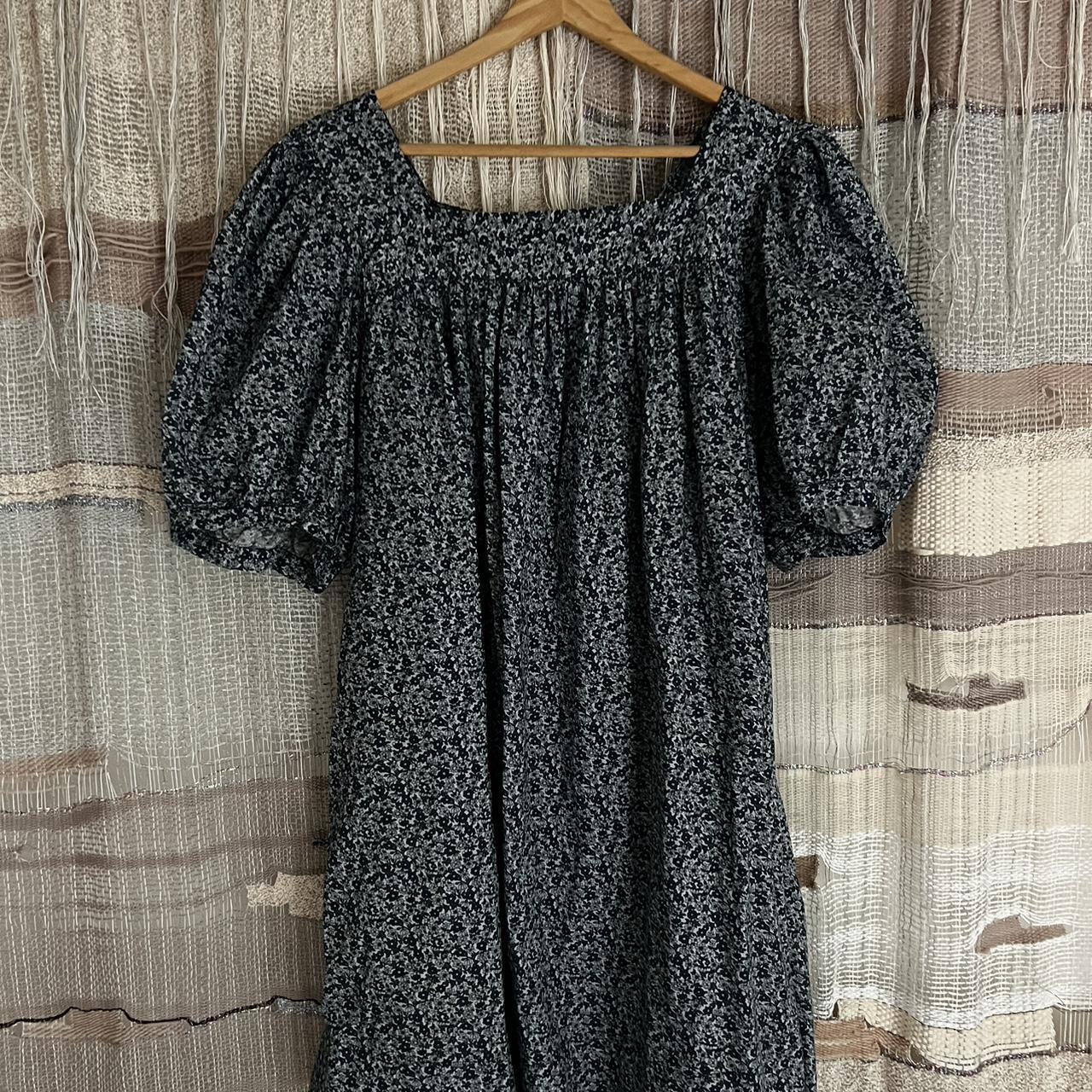 Doen floral minidress, buttons down the back, can be... - Depop