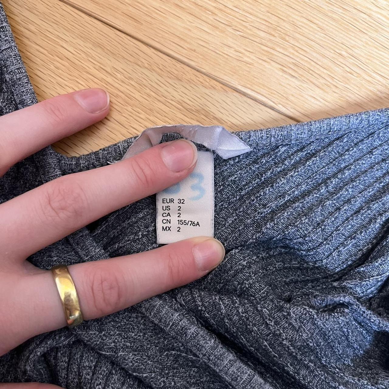 Super cute balletcore tight long sleeve top from h&m Depop