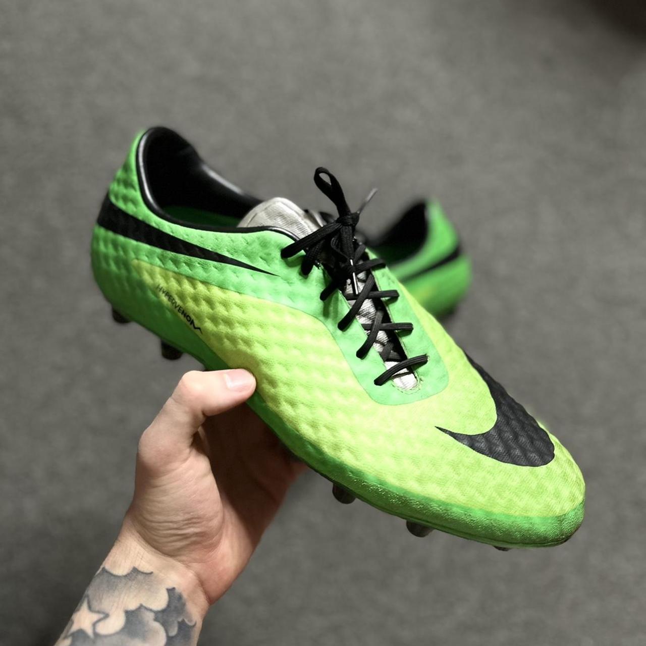 mens green nike boots