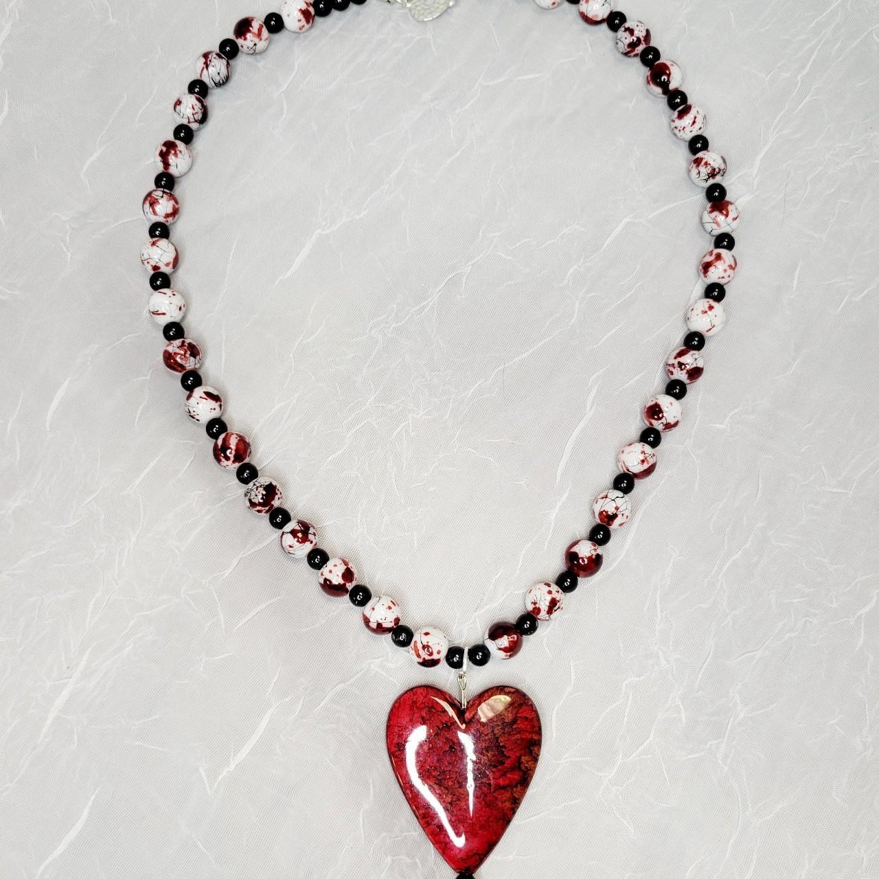 Revenge clearance heart pendant