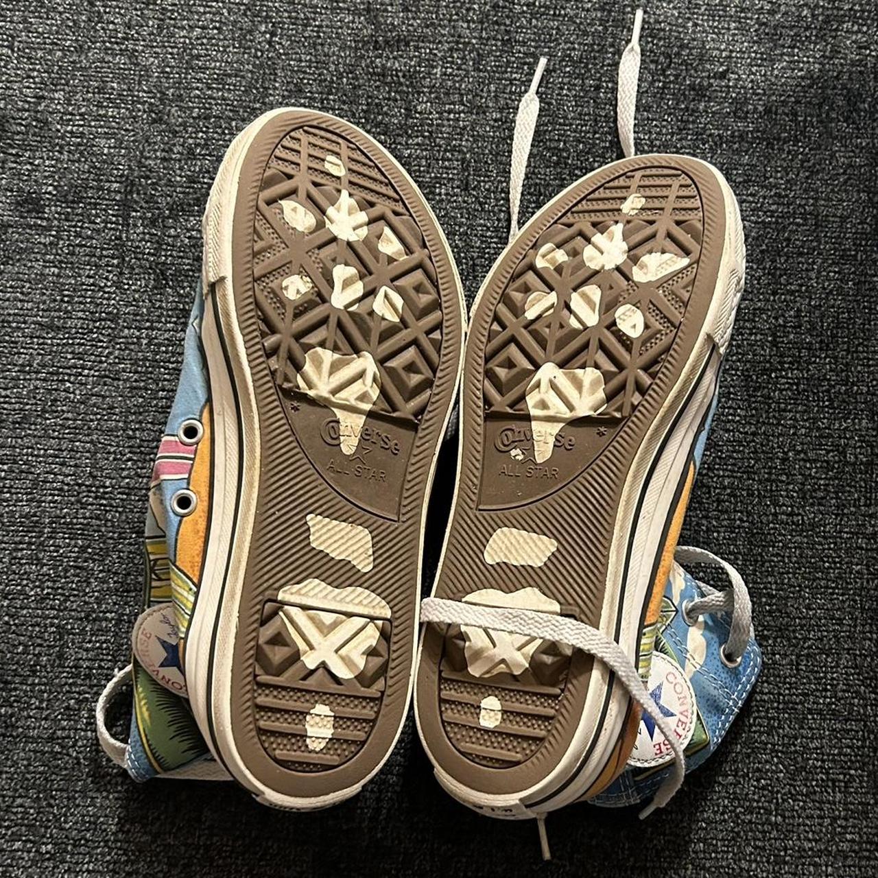 dinosaur converse size 5