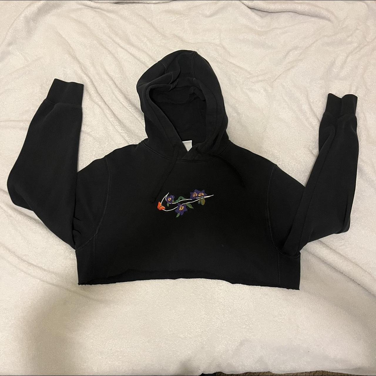 Nike drip best sale logo hoodie