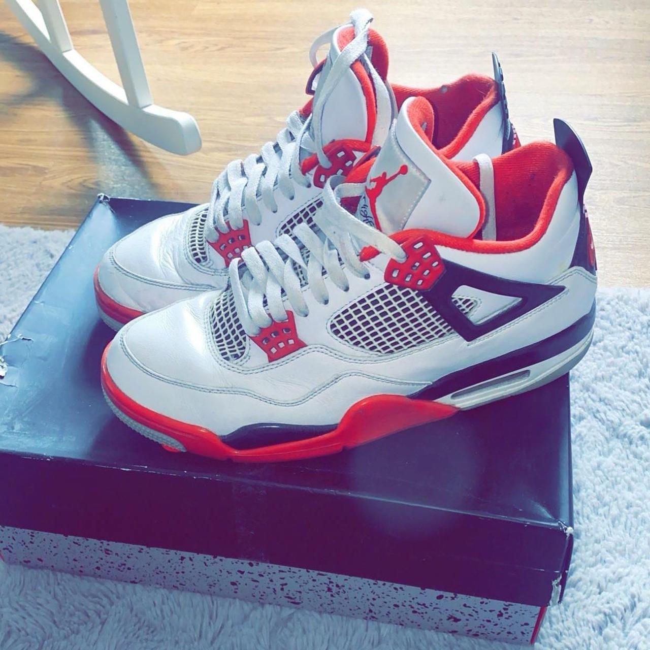 Jordan 4 fire red purchases men’s size 9