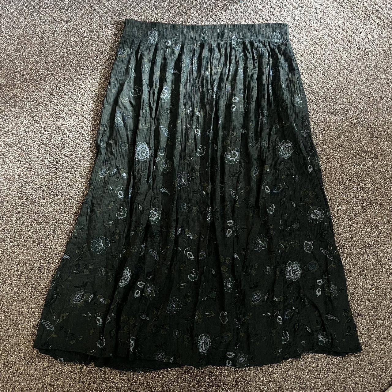 Paisley Green Midi Skirt #pockets #floral - Depop