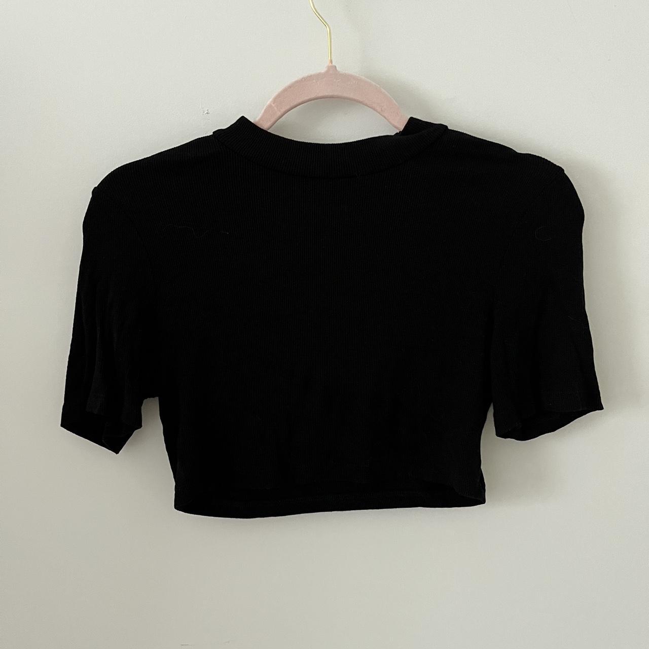 black mock neck crop top size medium DISCLAIMER - i... - Depop