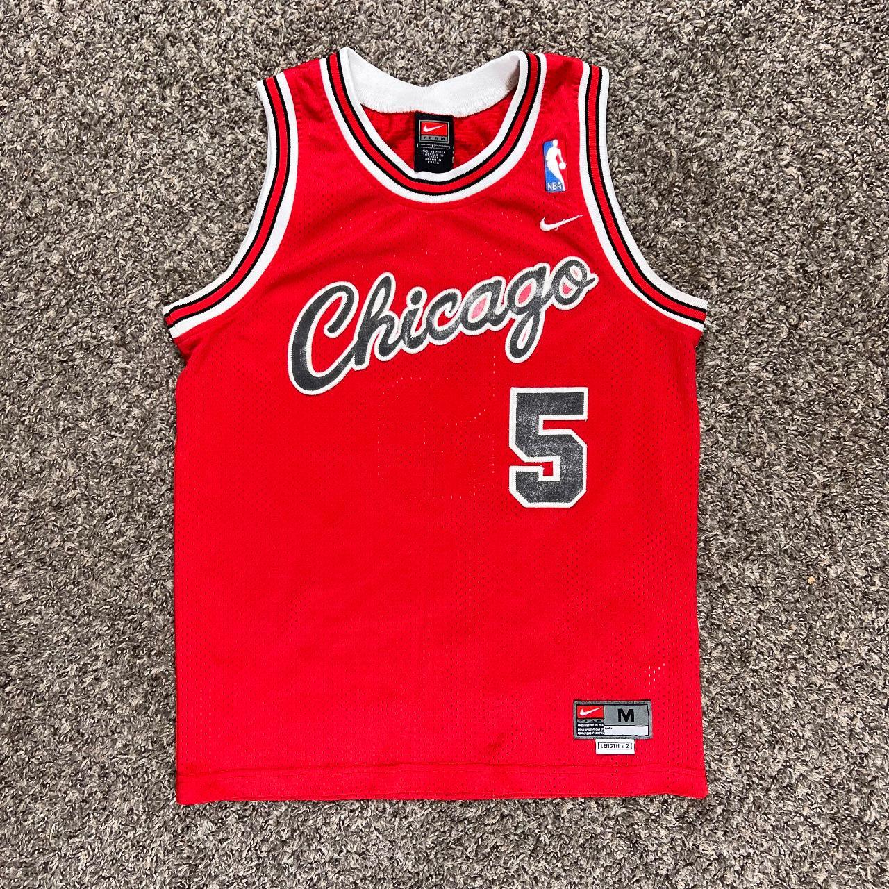 2002 Vintage Jalen Rose Bulls Jersey Size YM Good. Depop