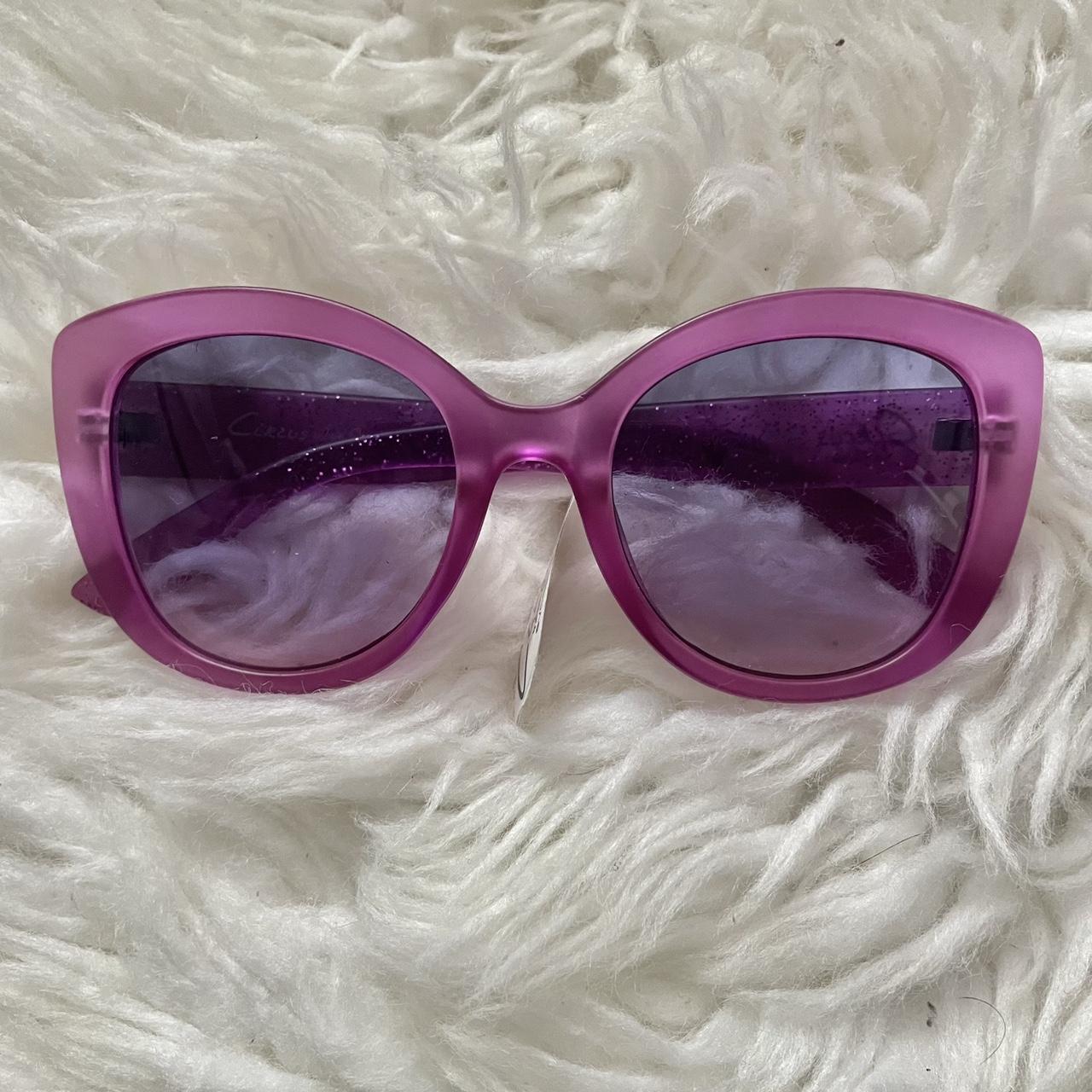 item listed by thriftedbylia