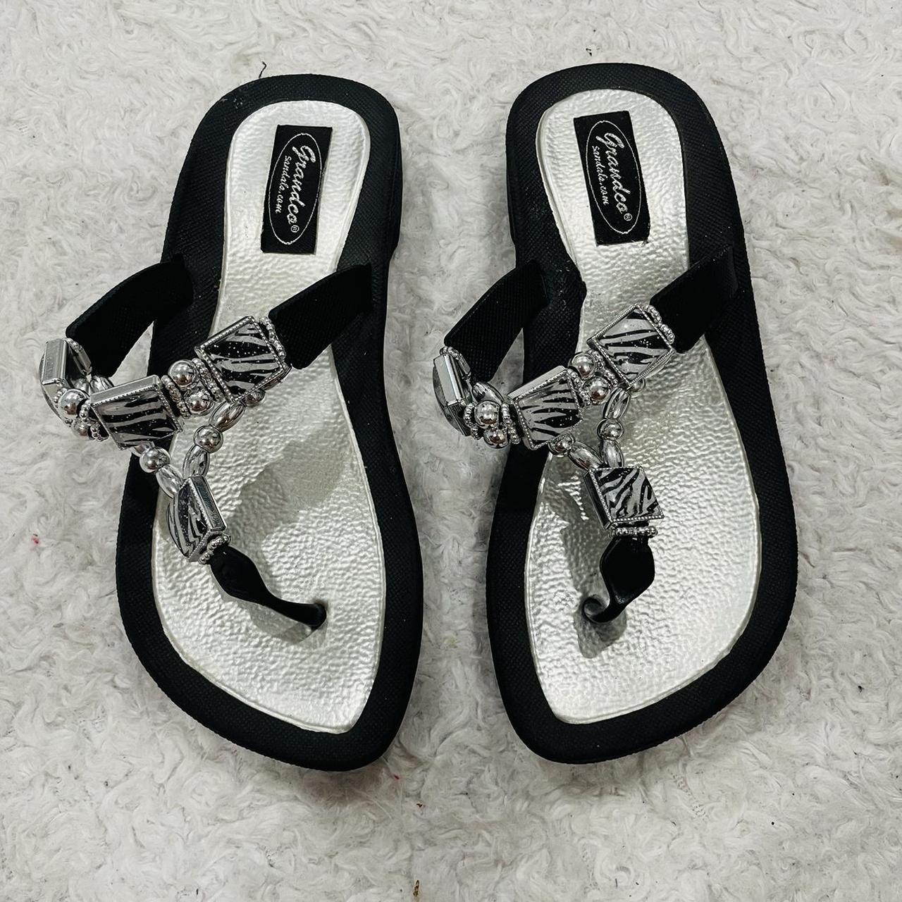 Grandco hot sale flip flops