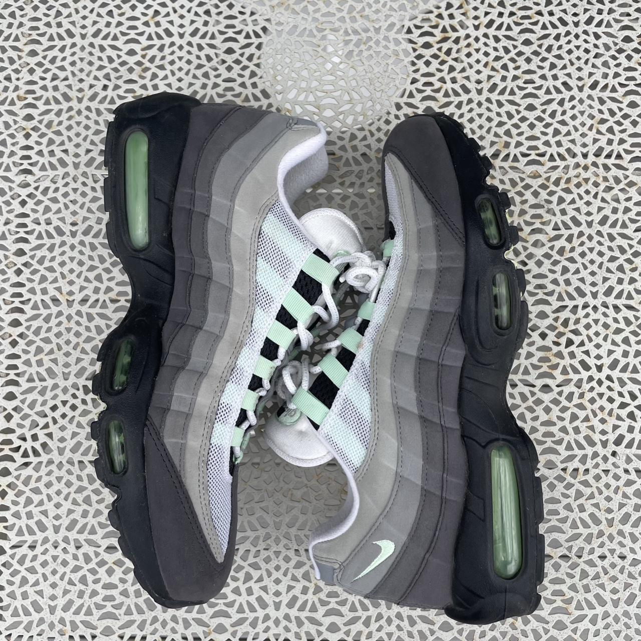 95 air max mint green