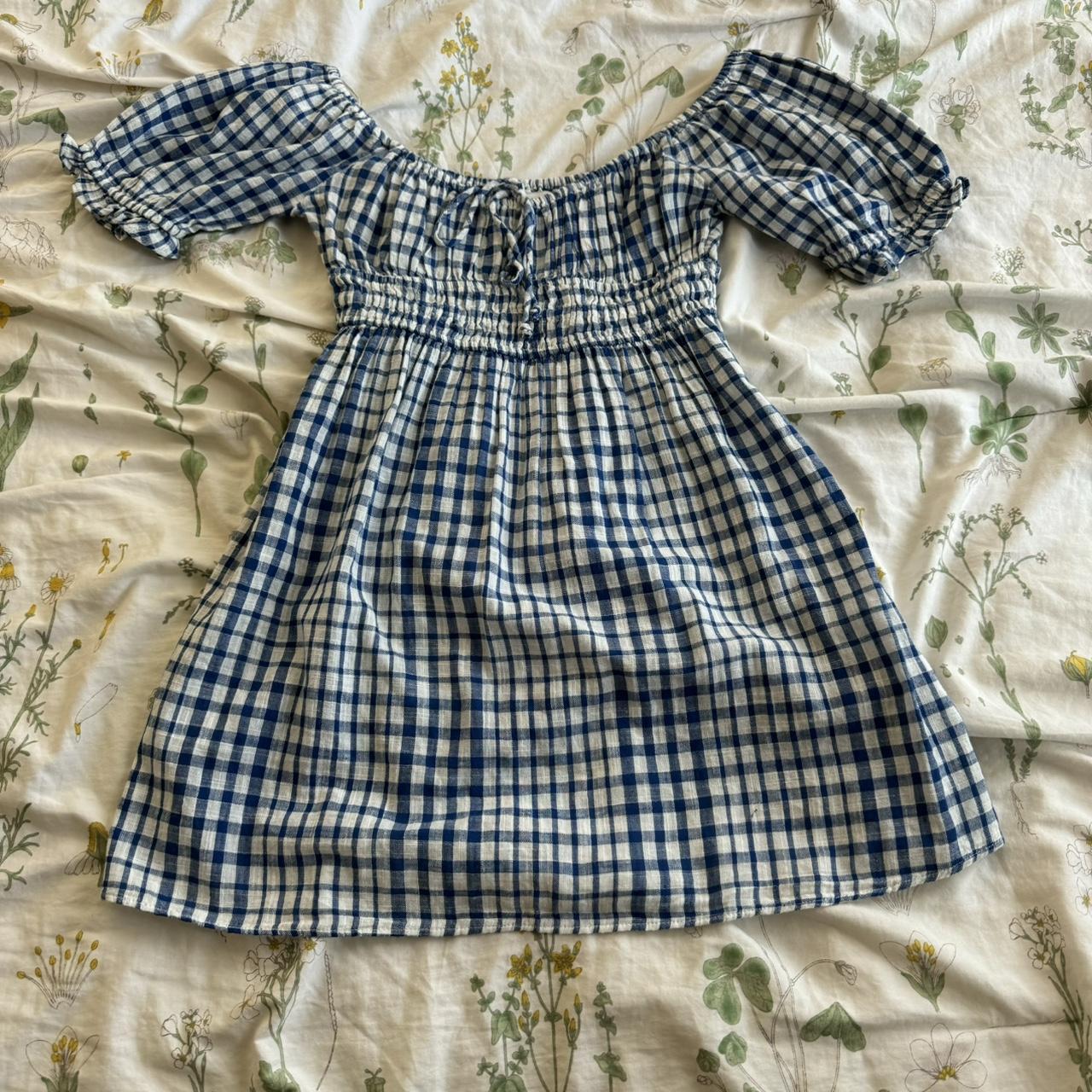 urban outfitters blue and white plaid puff