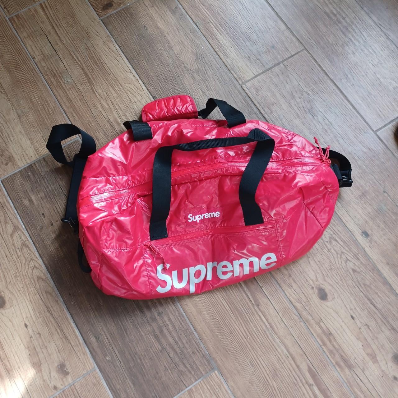 Supreme duffle sales bag fw17