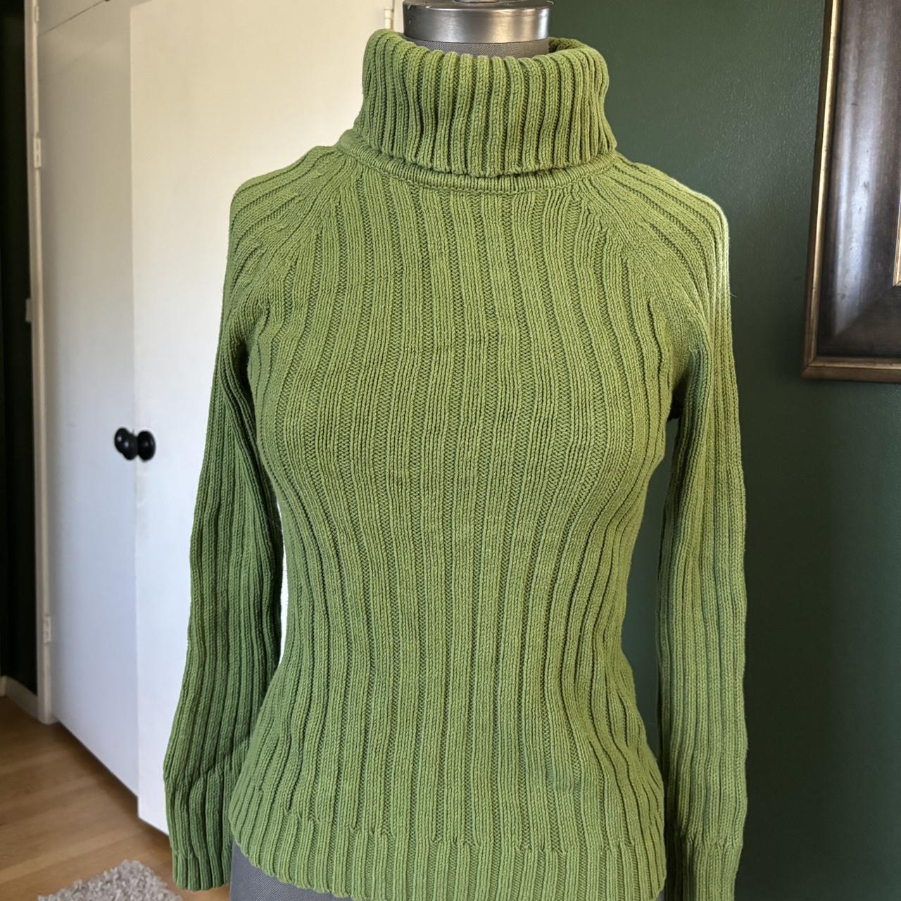 Green Caslon sweater with a turtle neck large