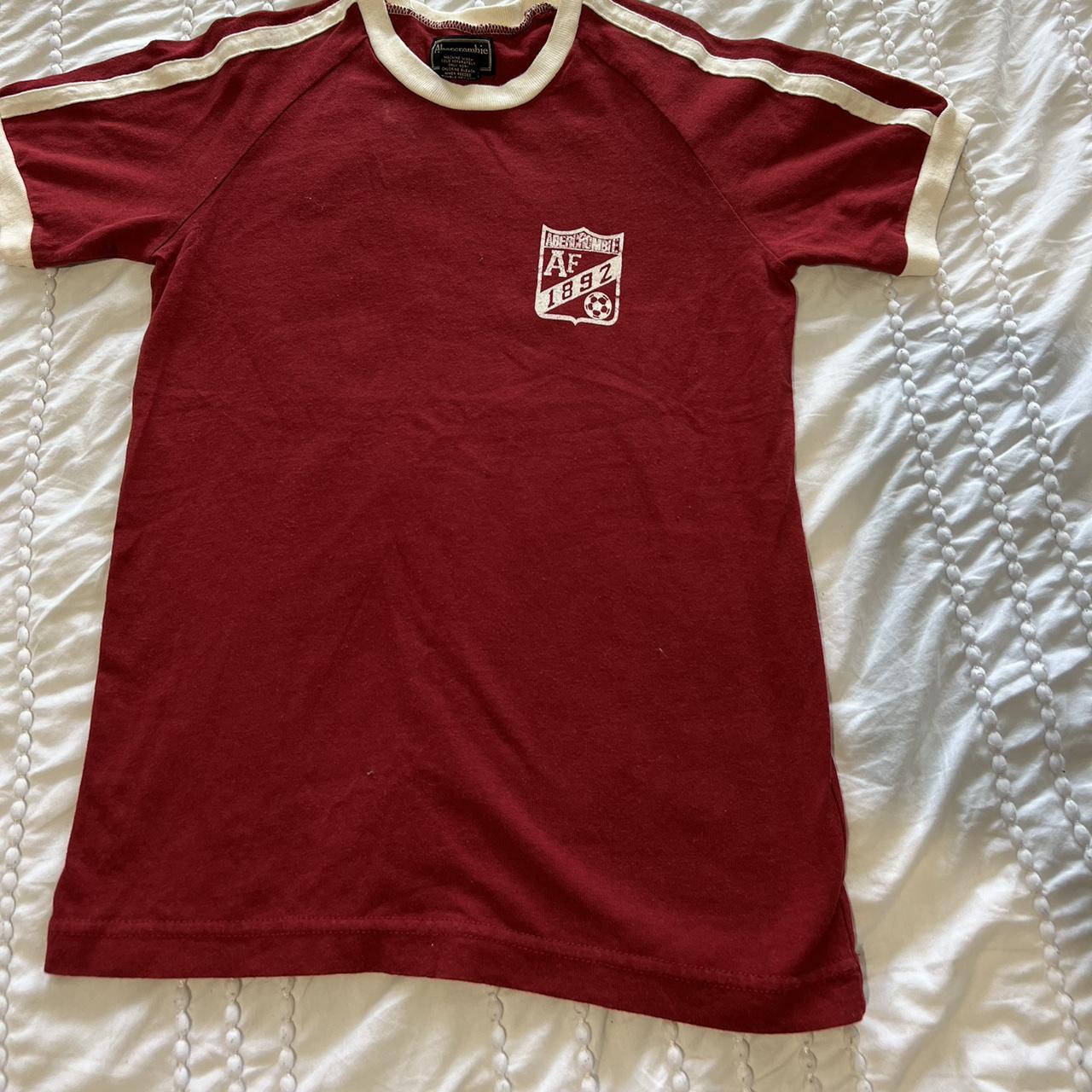 Abercrombie & Fitch Women's Burgundy and White T-shirt | Depop