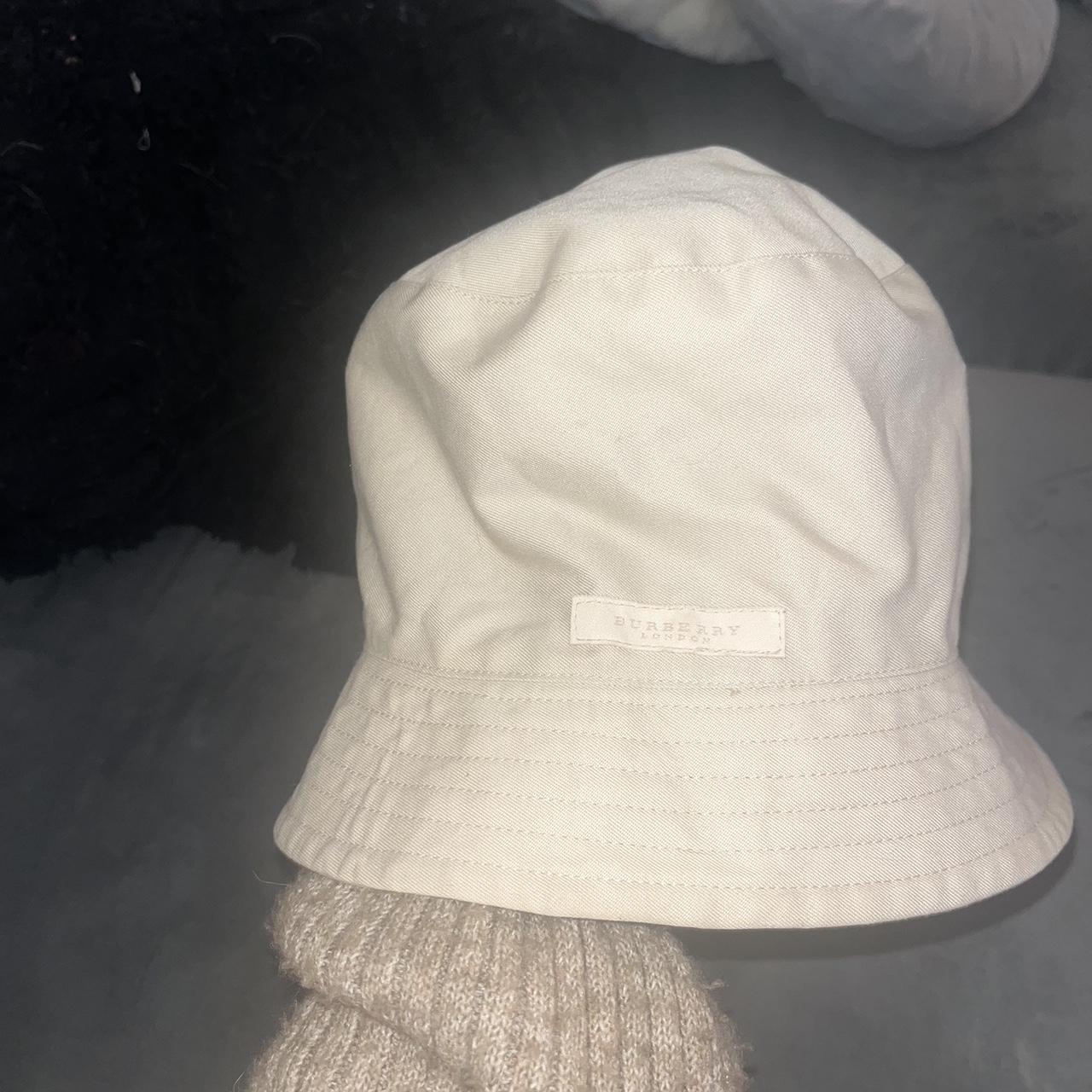 Burberry hotsell hat depop