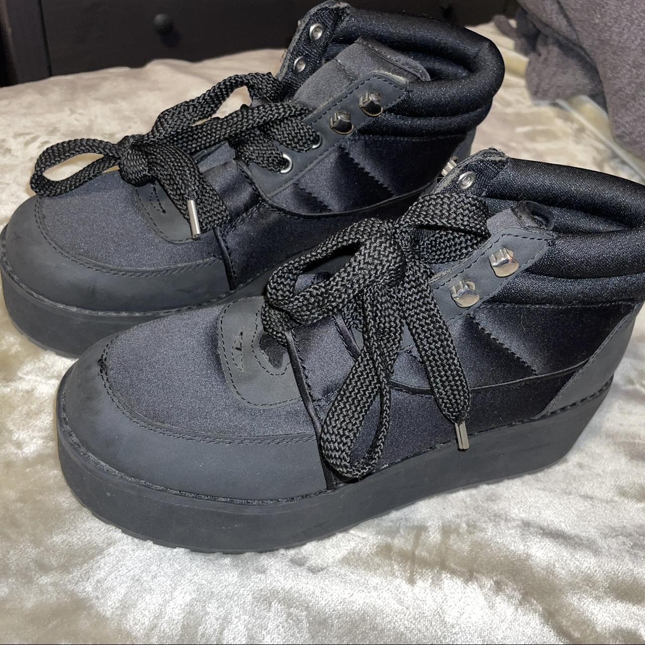 H&m black outlet platform sneakers