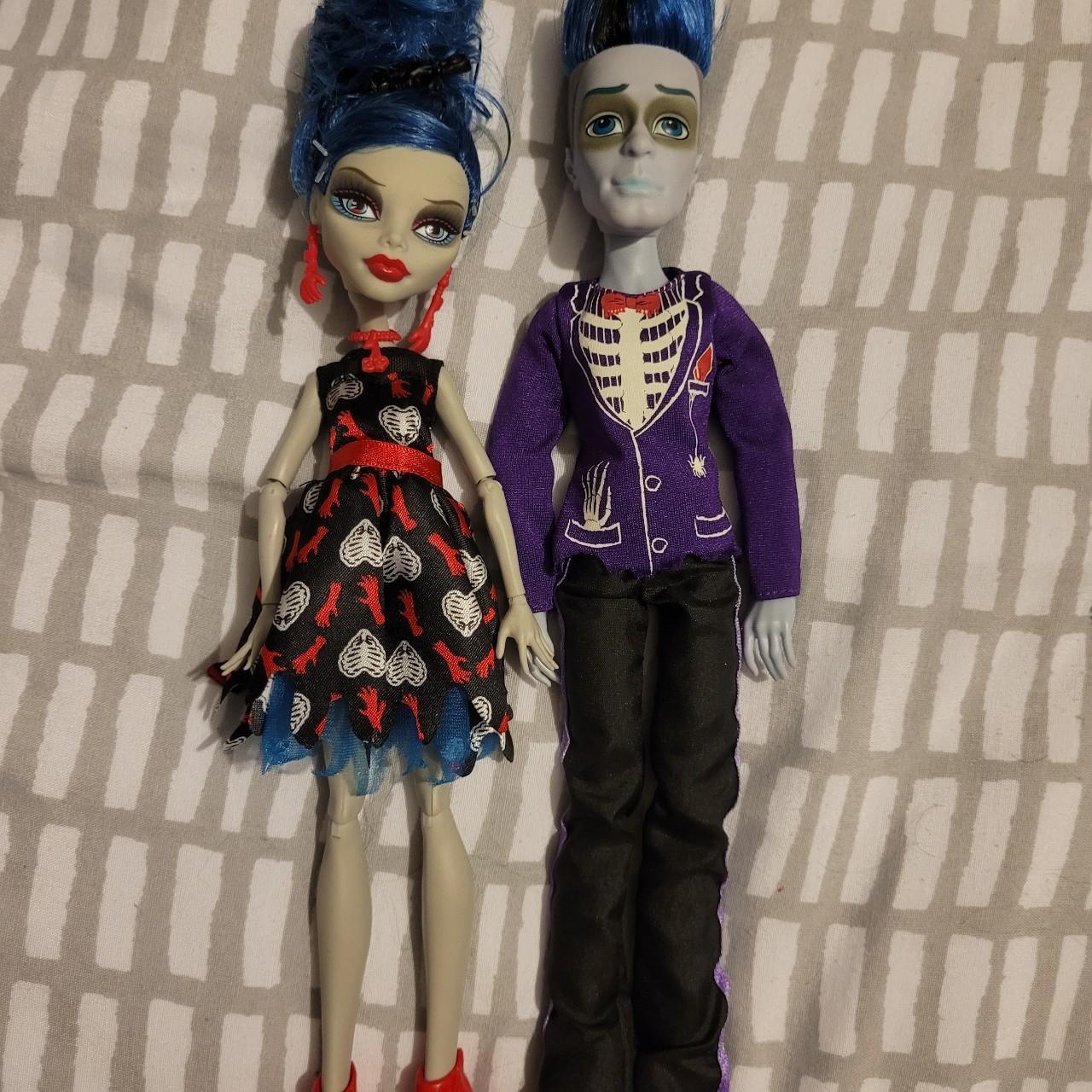 Selling Monster High Loves Not Dead Sloman and Ghoulia