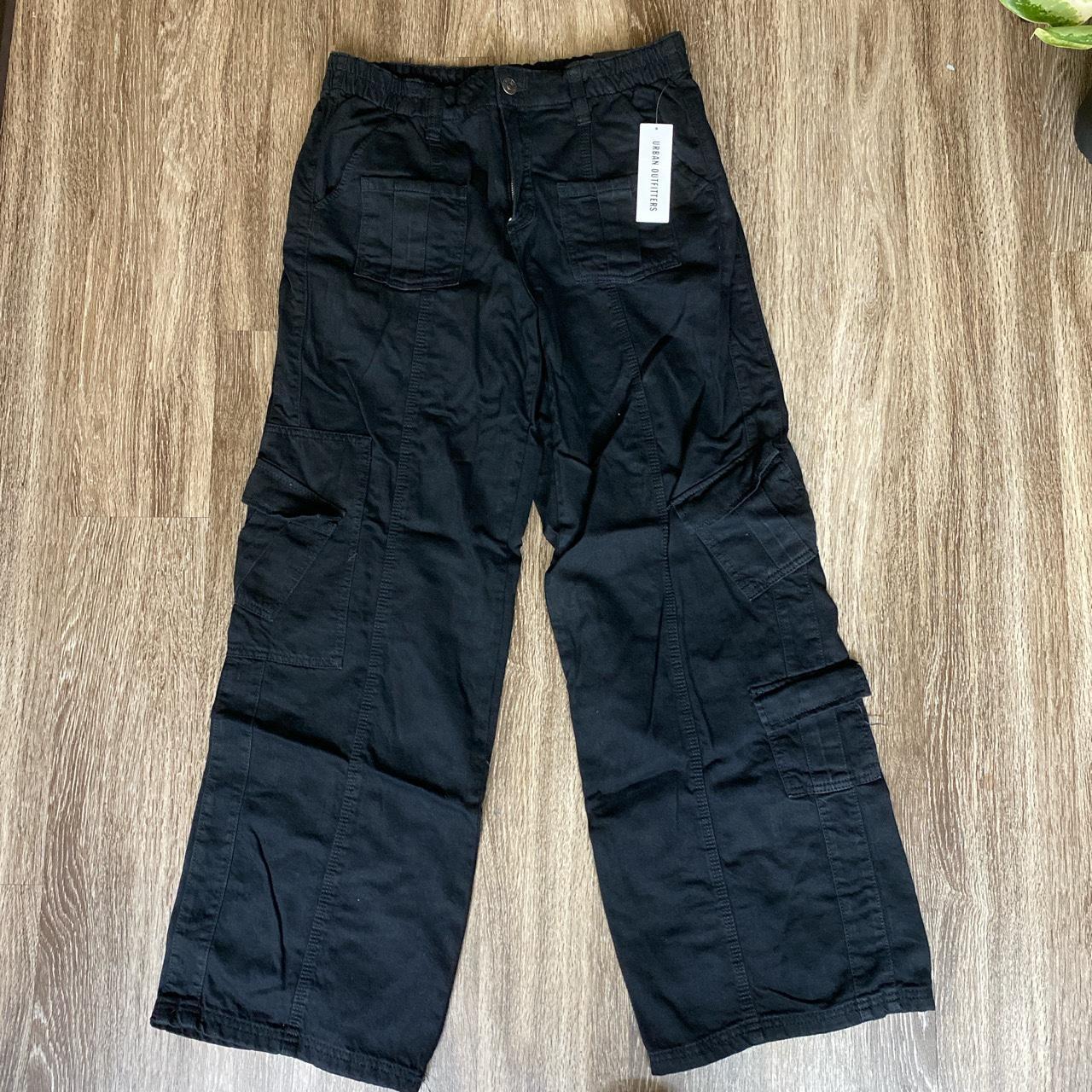 Size 33 Black BDG cargo pants #BDG #cargopants - Depop