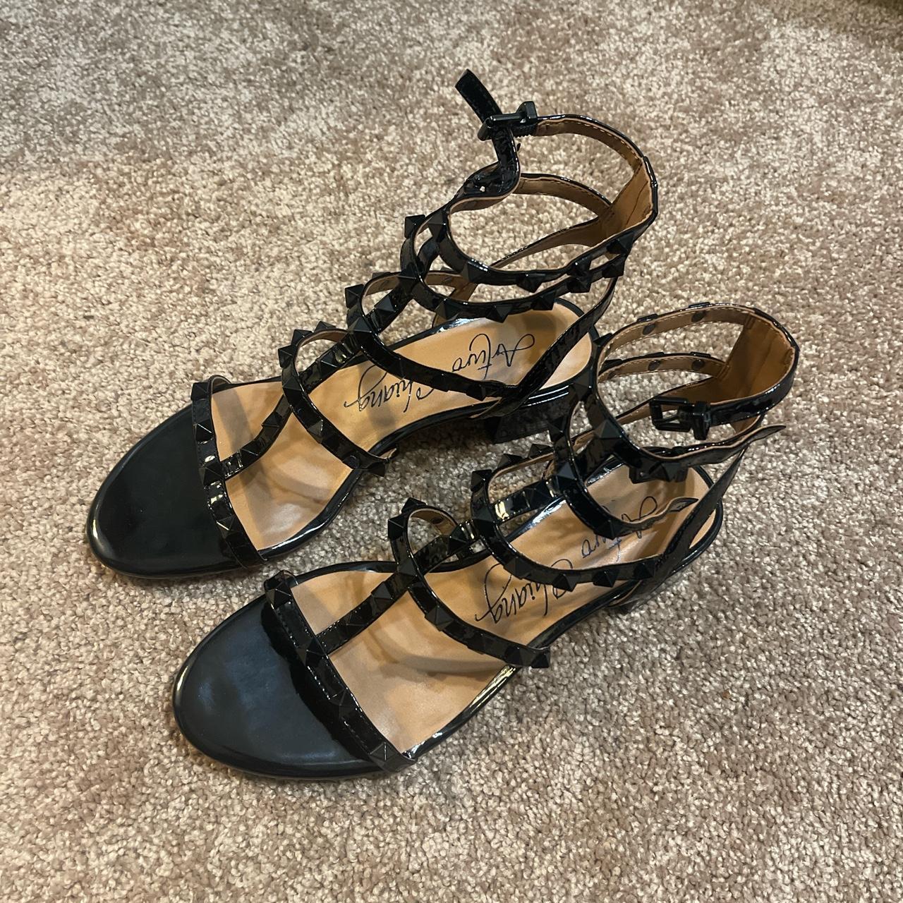 Women's Black and Tan Sandals | Depop