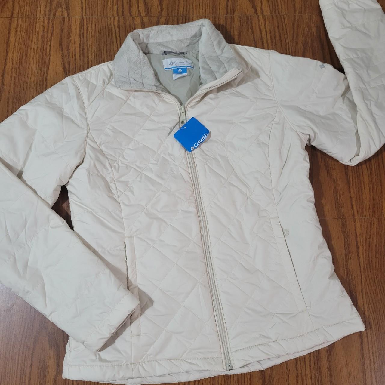 Columbia Snowmelt Valley Puffer Jacket in Cream