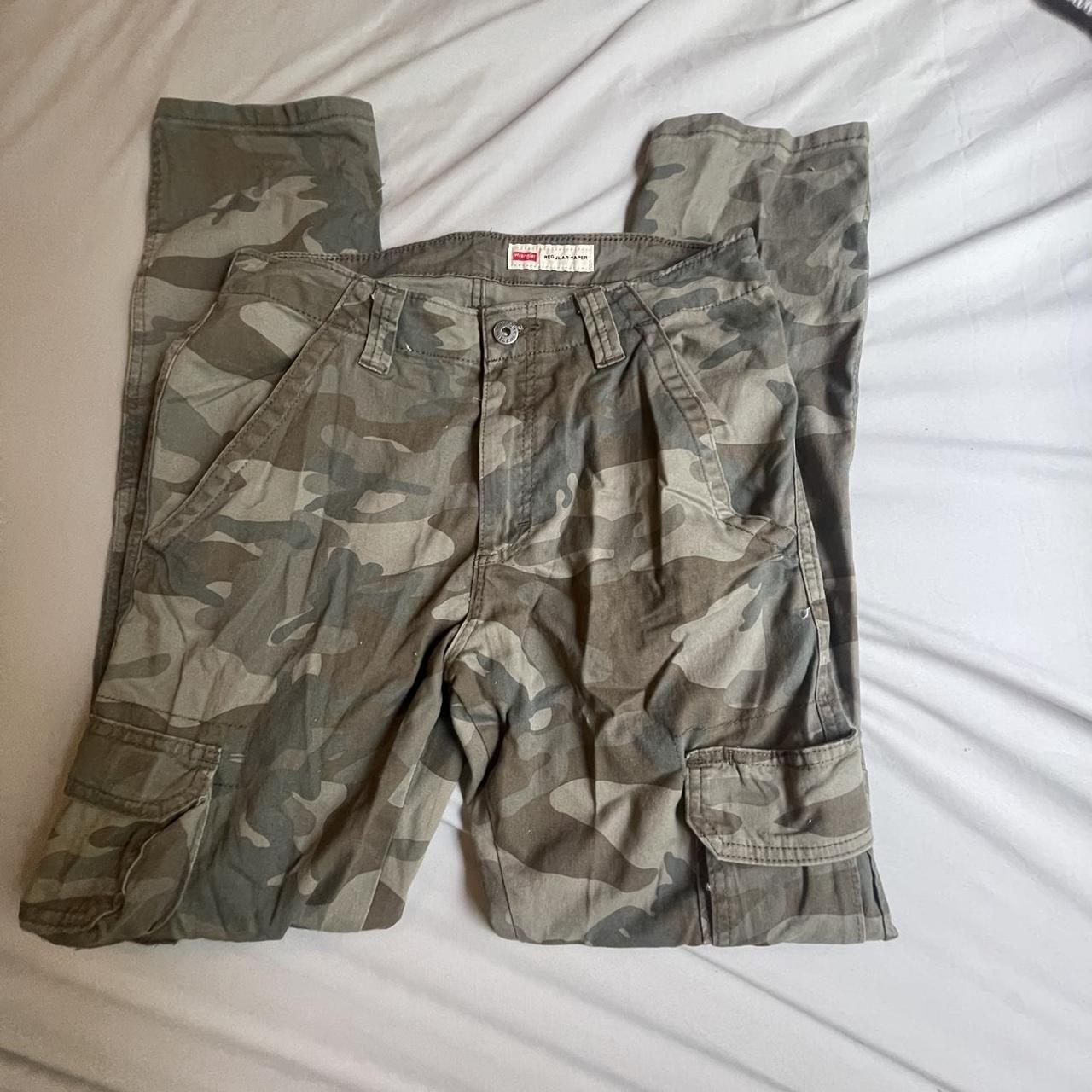 camo cargos size 29X30 - Depop