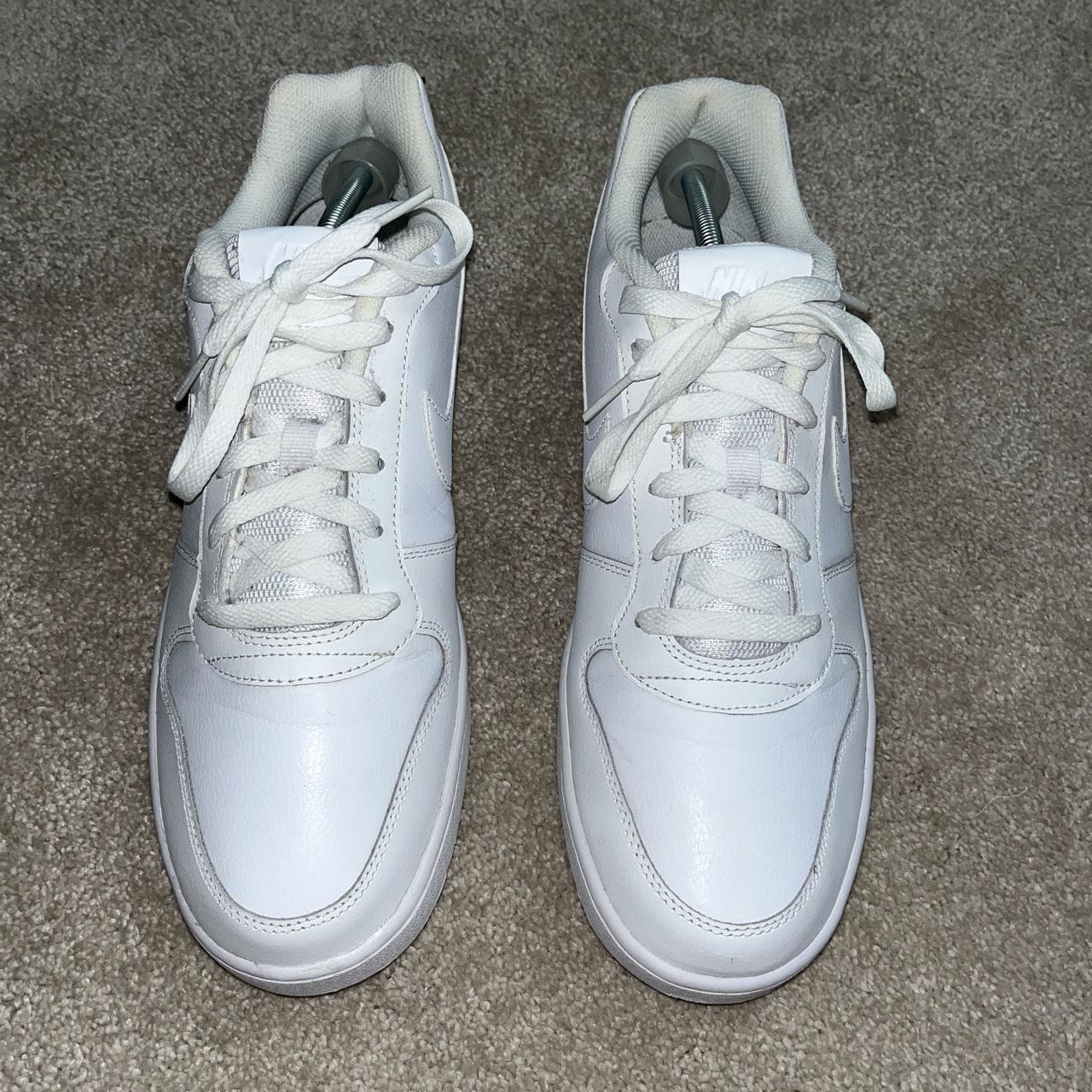 Nike Men's White Trainers | Depop