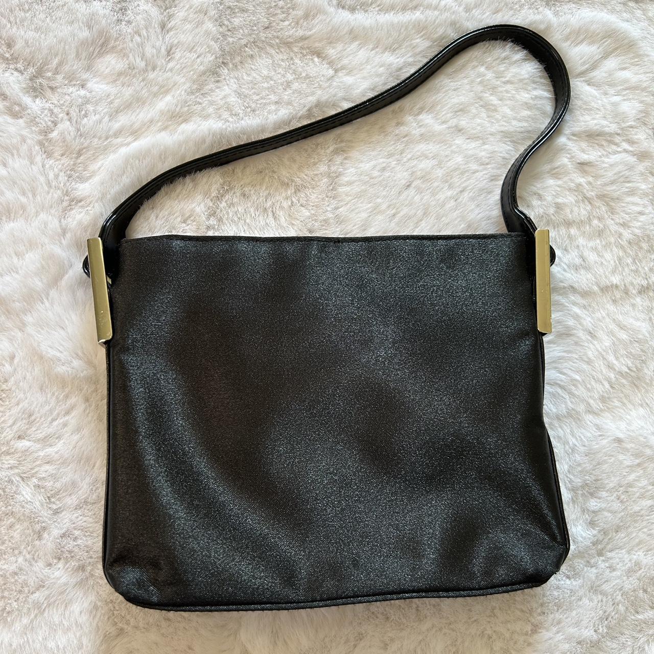 small simple black crossbody purse Strap Length- - Depop