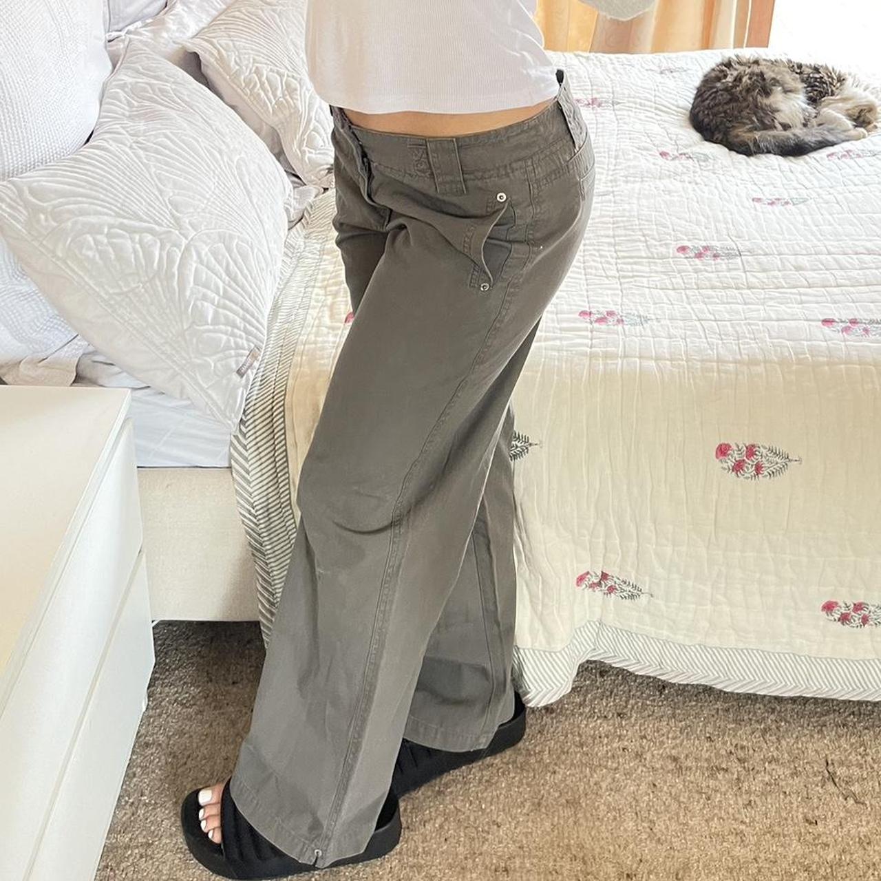 Super nice fitting mid low rise bootleg khaki pants... Depop